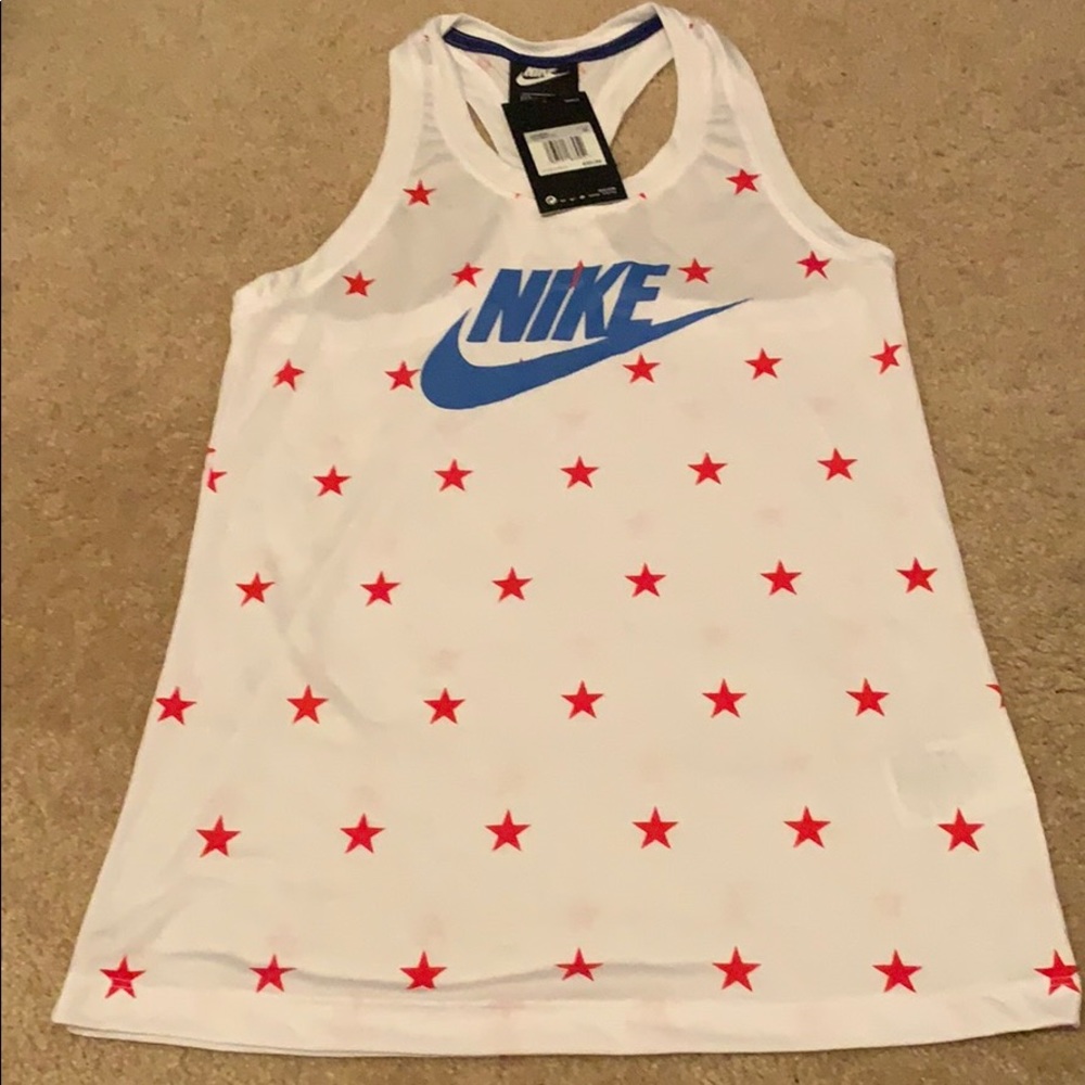 Nike Tank (NWT)
